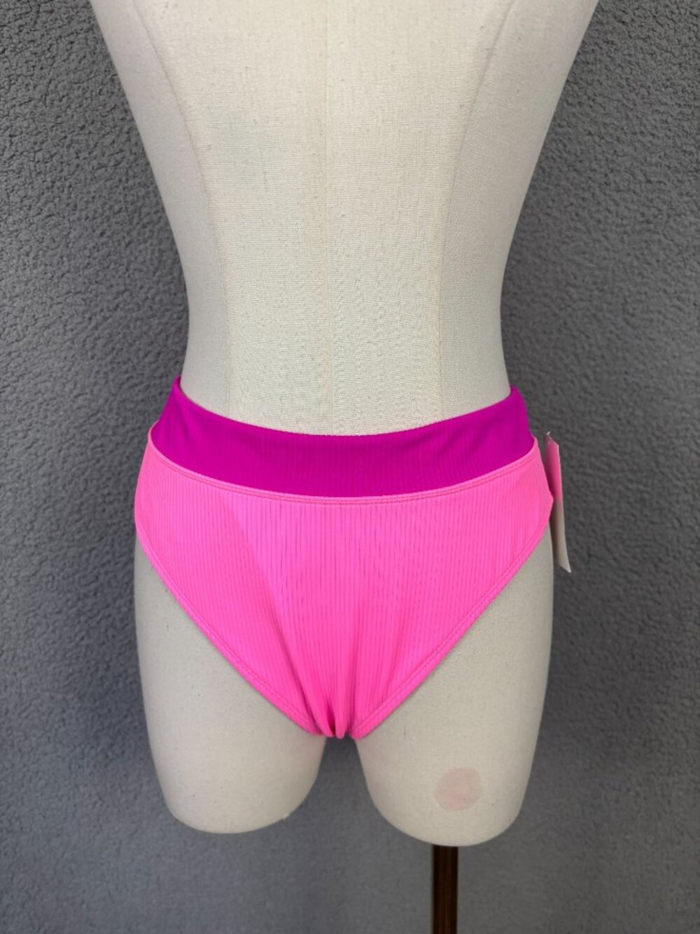 Salt+Cove High-Waisted Pink Ribbed Bikini Bottom Size Large New Without Tag's